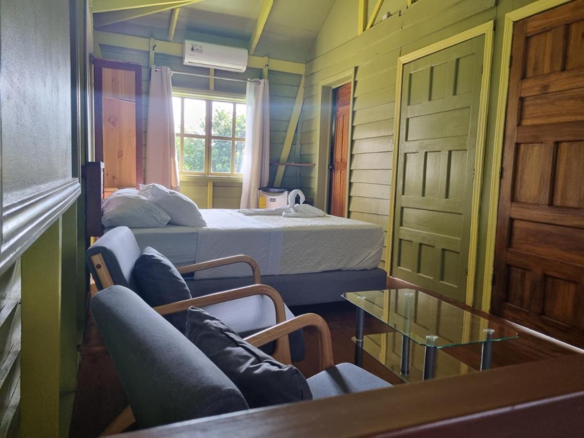 Hotel Torres Del Mar Puerto Viejo de Talamanca ภายนอก รูปภาพ