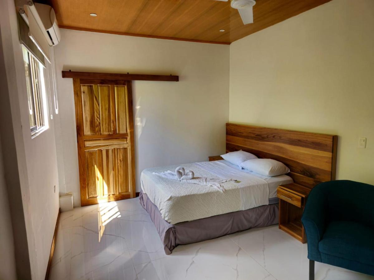 Hotel Torres Del Mar Puerto Viejo de Talamanca ภายนอก รูปภาพ
